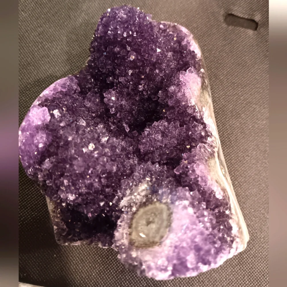 Stunning Purple Amethyst Geode Huge New - Picture 15 of 16